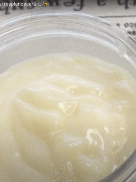 mascarilla facial en tarro de cristal