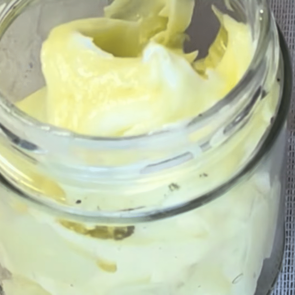 Mi poderosa y natural receta de crema de afeitar casera desde cero.