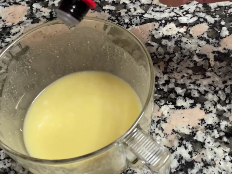 añade el aceite de arbol de te