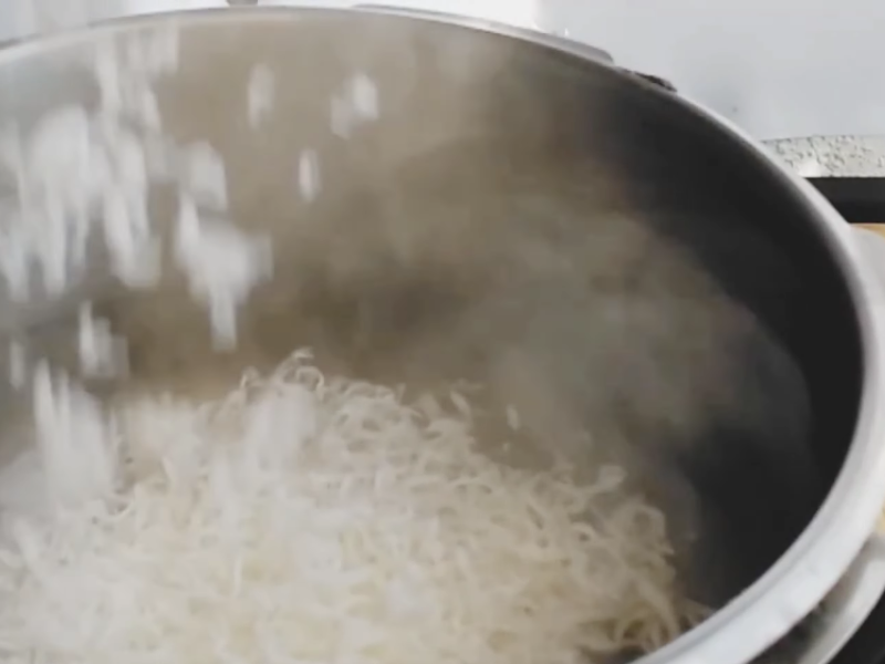 disuelve el jabón en agua