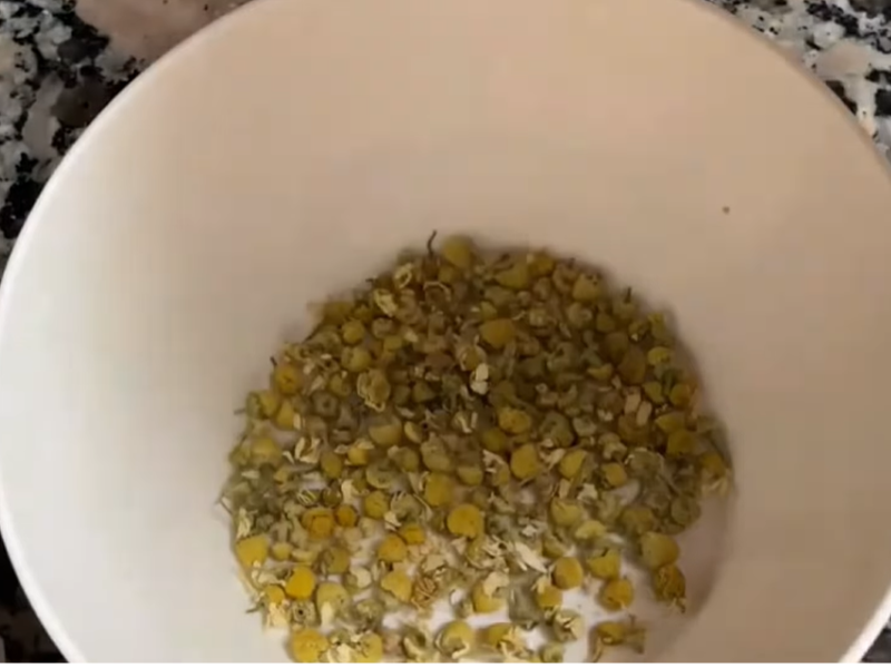 manzanilla para el gel de baño casero